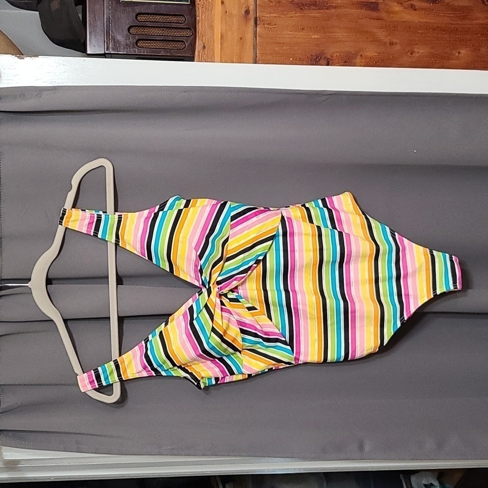 Togs Swimwear Womens One Piece Swimsuit Colorful Striped W/Gold Size 12 EUC